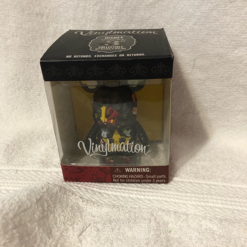 FINAL SALE NO FURTHER DISCOUNT Disney 2012 Vinylmation vinyl Mickey figure